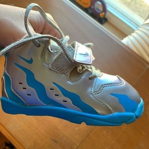 toddler sneakers size 8 Nike